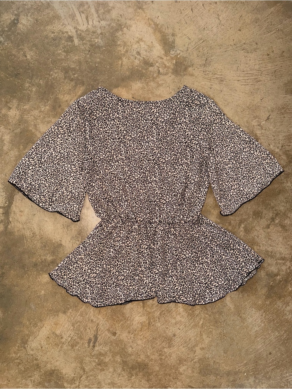 Y2K Leopard Print Peplum Top M (Fit S) B Famous USA Flutter Sleeve - Picture 9 of 10